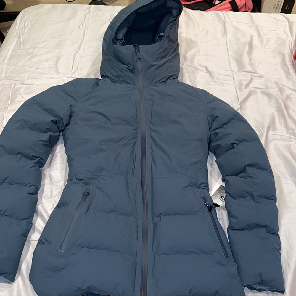 Lululemon Jacket - Picture 2 of 8